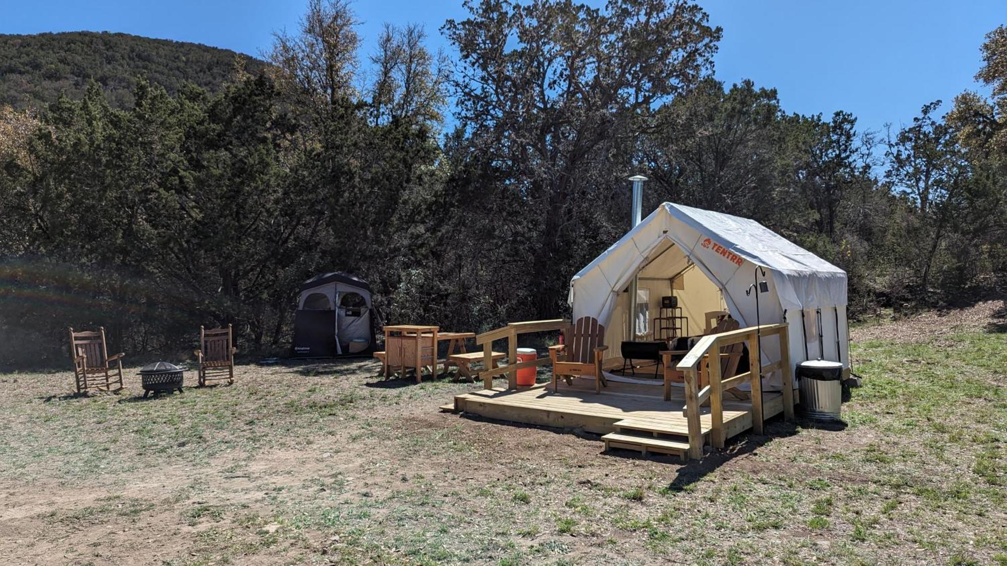 A Peace Of Heaven Cabins And Rv Vanderpool Exterior foto